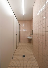 　１階　女子便所